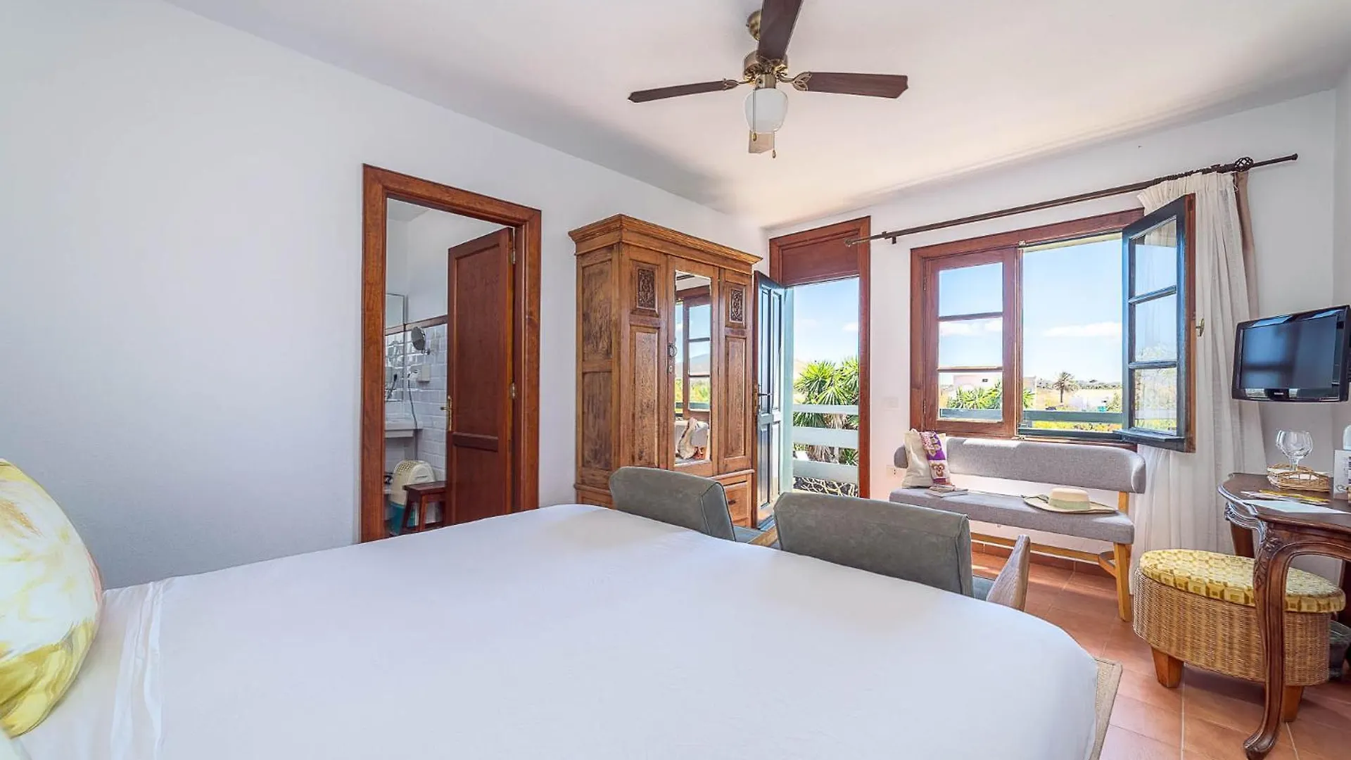 Caserio De Mozaga - Hotel Rural San Bartolome  4*, San Bartolome (Las Palmas) Spain