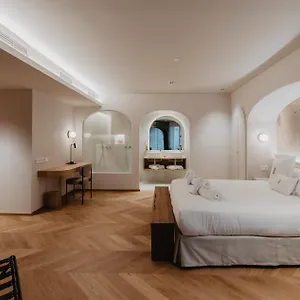 Petit Luxe 4* Terrassa